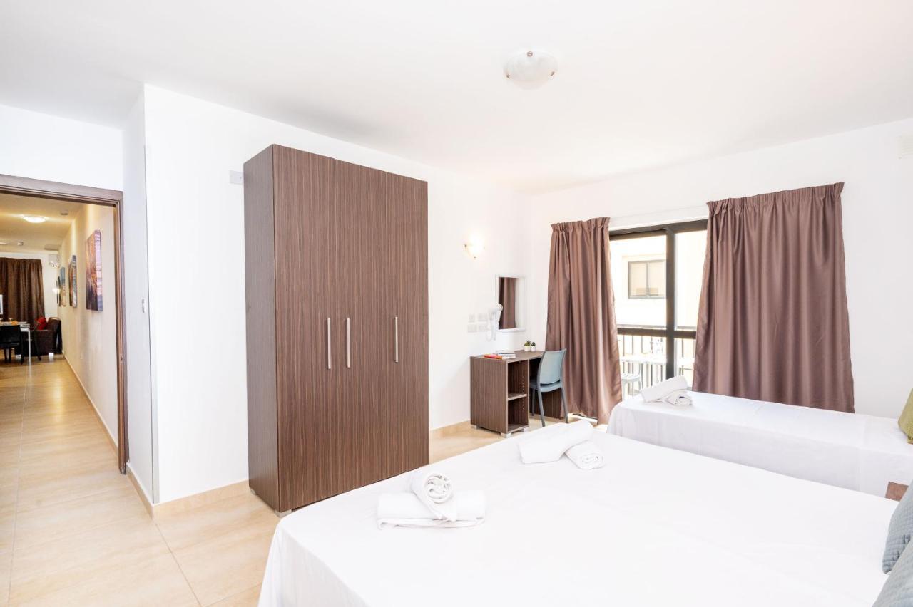 Islet Promenade Seafront 1 Bedroom Apartment With Sea View Balcony By Getawaysmalta St. Paul's Bay Exterior foto