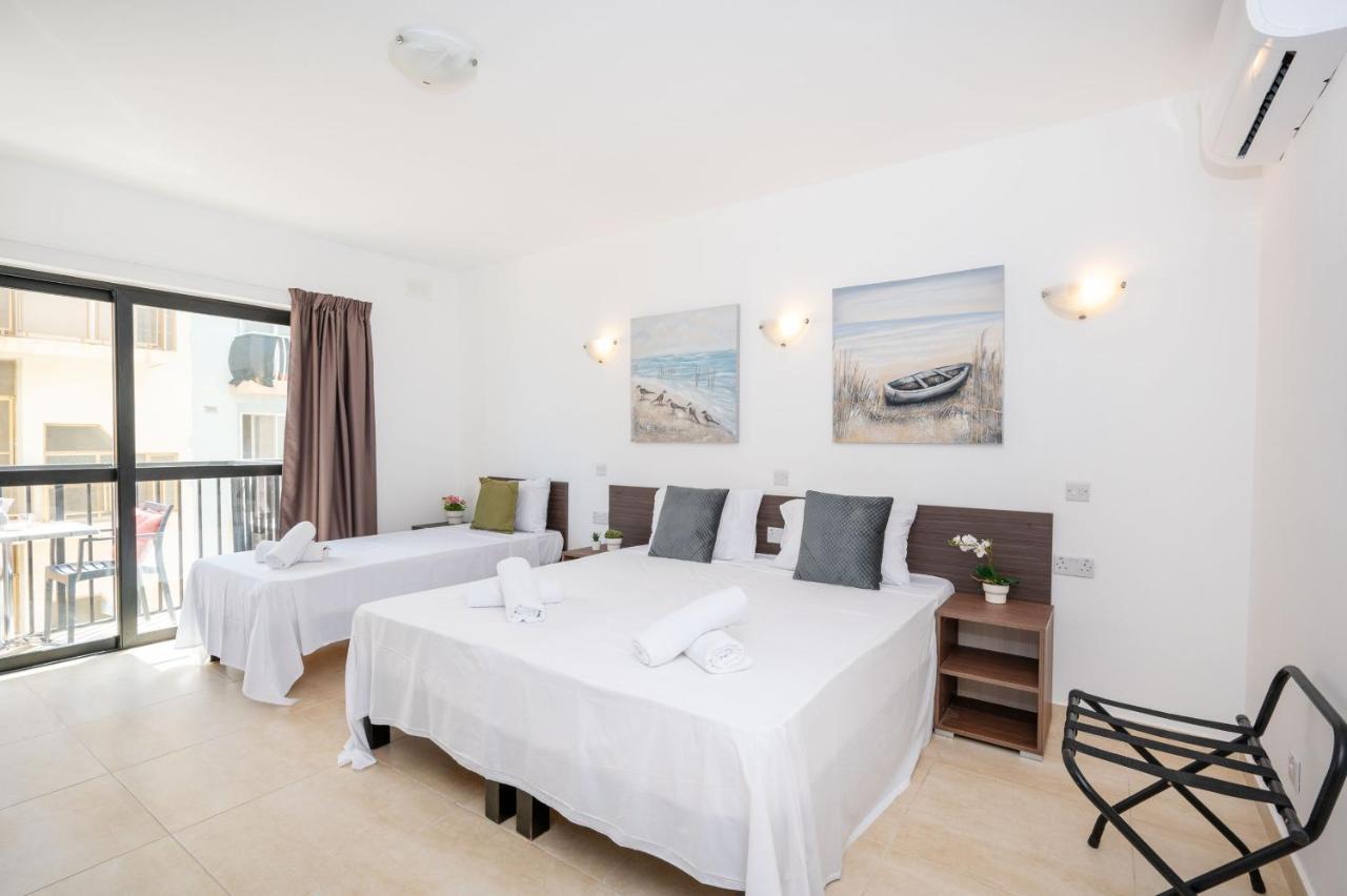 Islet Promenade Seafront 1 Bedroom Apartment With Sea View Balcony By Getawaysmalta St. Paul's Bay Exterior foto